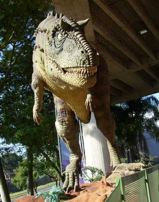 Reconstrucción de Carnotaurus, una especie de dinosaurio que formaría parte de la familia Abelisauridae.