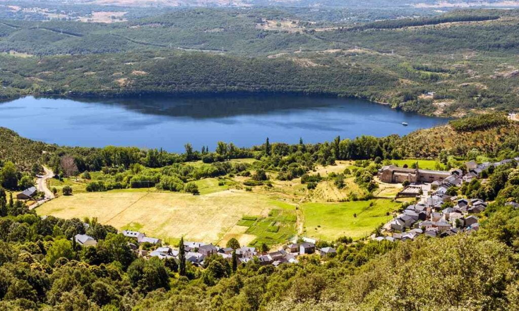 Lago Sanabria. Recursos naturales de España