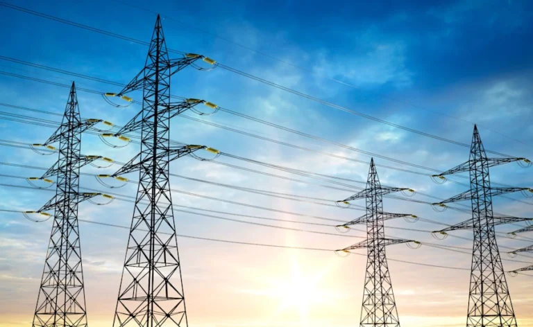 Descubre los orígenes y naturaleza de la electricidad. Material educativo para Bachillerato.
